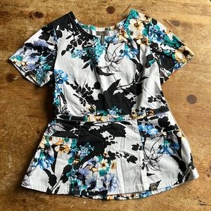 Jaanuu floral print scrub top